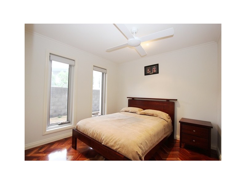 2/12 Steele Street, Cowes VIC 3922