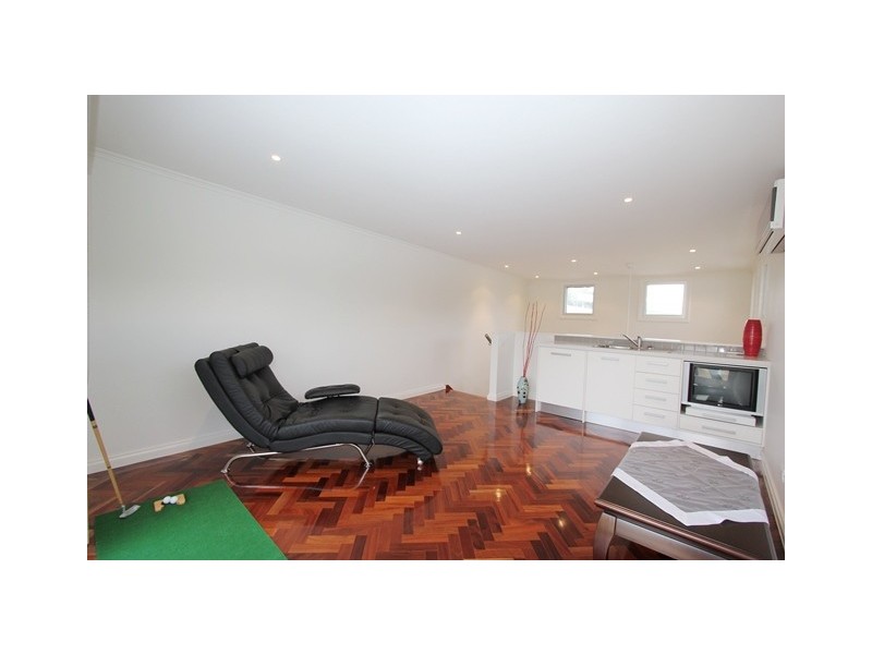 2/12 Steele Street, Cowes VIC 3922