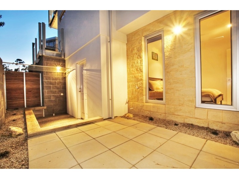 2/12 Steele Street, Cowes VIC 3922