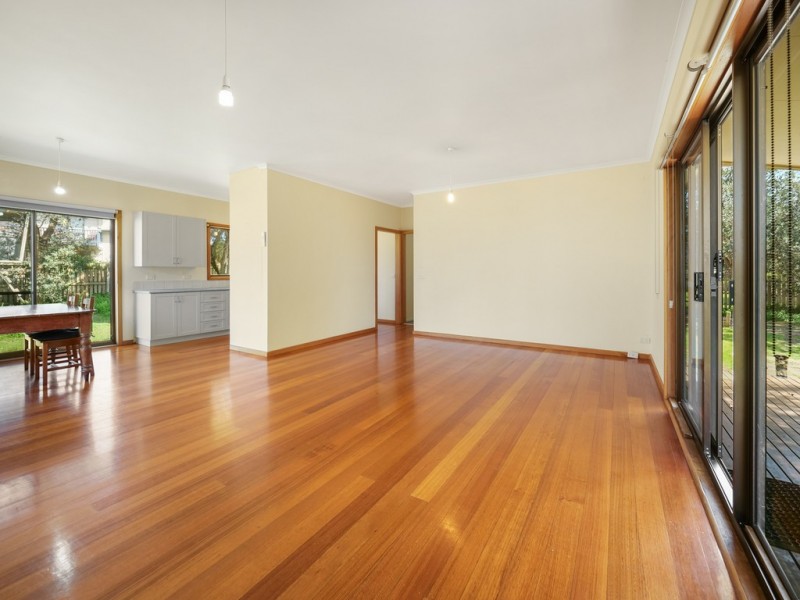 19 Page Avenue, Surf Beach VIC 3922