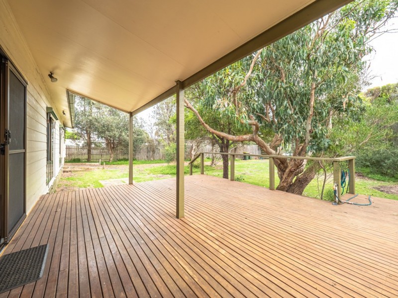 19 Page Avenue, Surf Beach VIC 3922