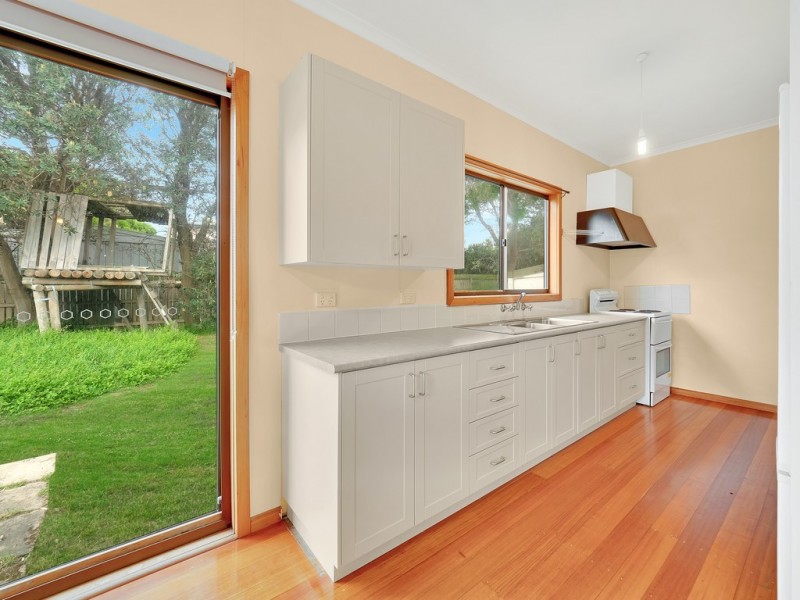 19 Page Avenue, Surf Beach VIC 3922