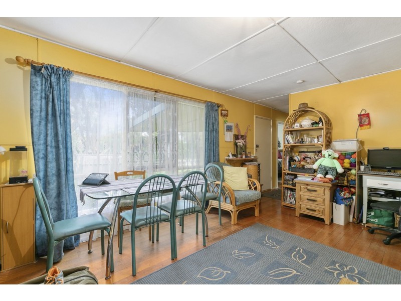 11 Phillip Island Road, Sunderland Bay VIC 3922