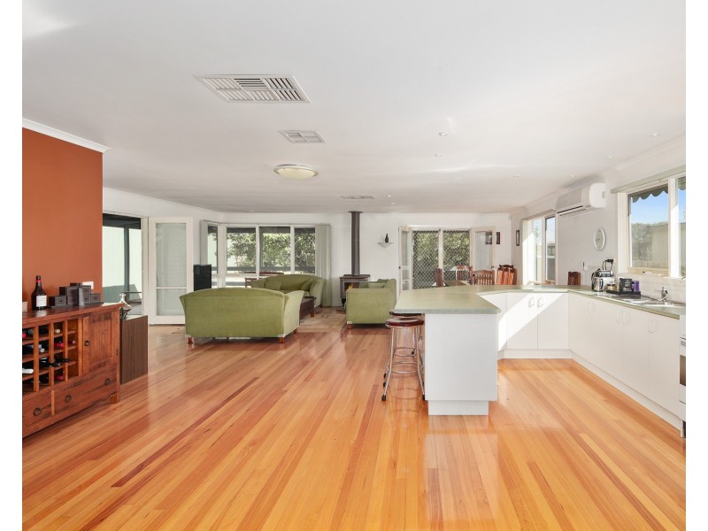 22 Grandview Gve, Cowes VIC 3922