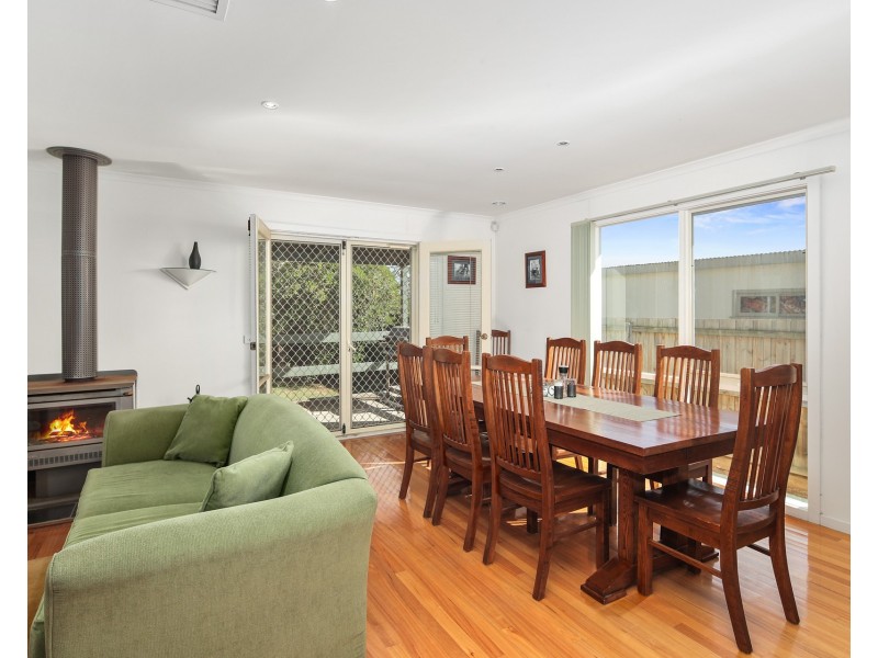 22 Grandview Gve, Cowes VIC 3922