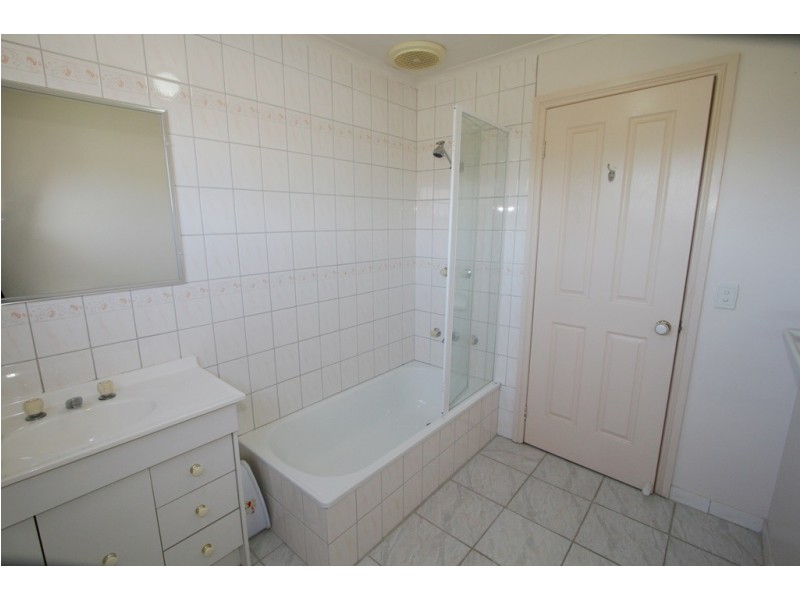 13 Bayliss Court, Cowes VIC 3922