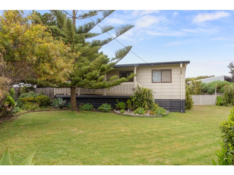 31 Sinclair Avenue, Surf Beach VIC 3922