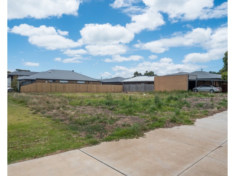 2 Bronzewing Drive, Cowes VIC 3922