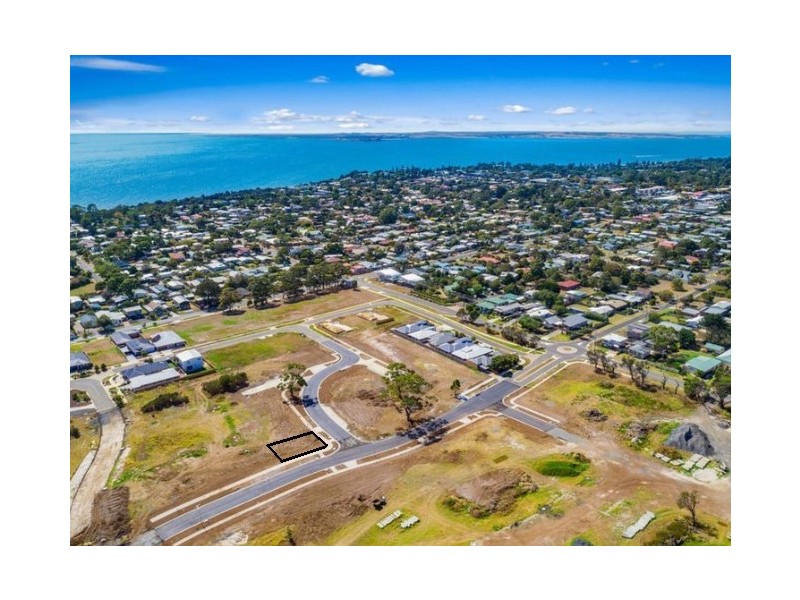 24 Sandpiper Circuit, Cowes VIC 3922