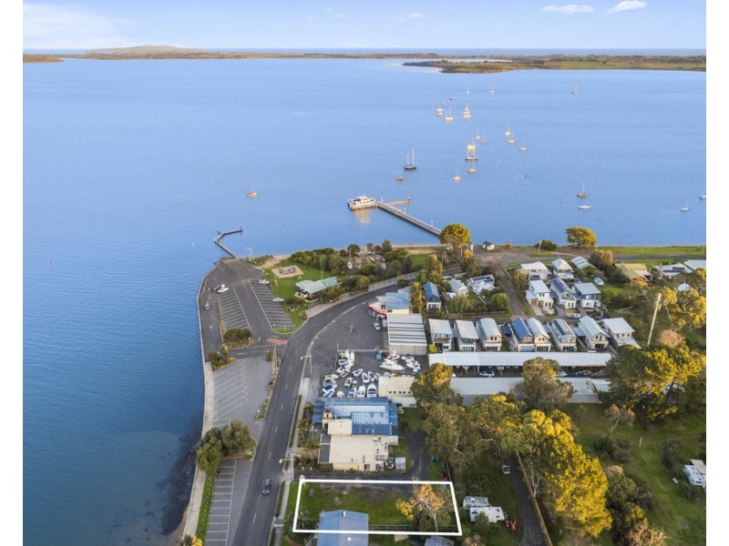 11 Beach Road, Rhyll VIC 3923