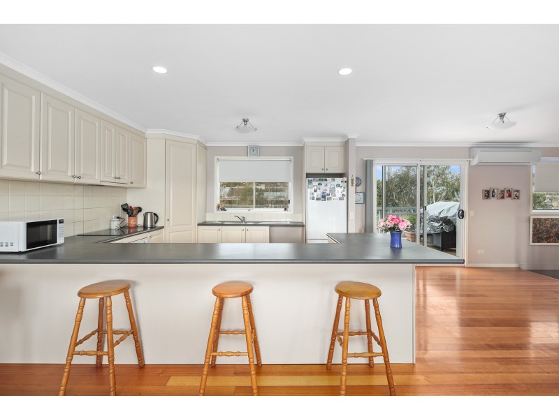 5 Hakea Court, Cowes VIC 3922