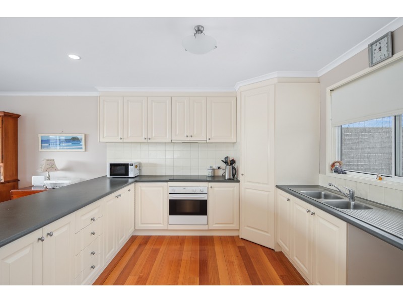 5 Hakea Court, Cowes VIC 3922