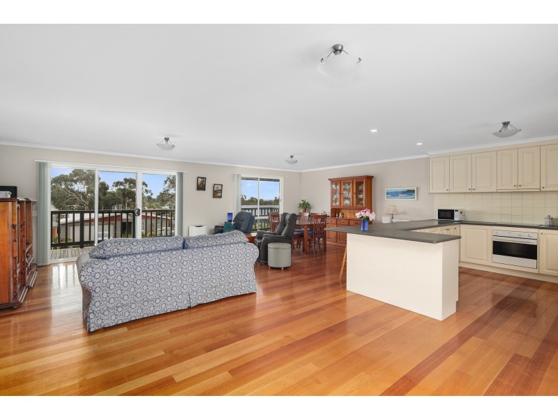 5 Hakea Court, Cowes VIC 3922