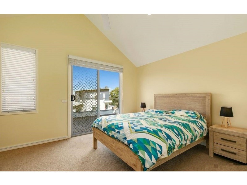 2/16 Beach Road, Rhyll VIC 3923