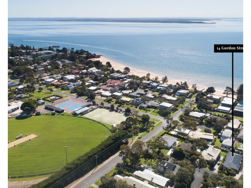 14 Gordon Street, Cowes VIC 3922