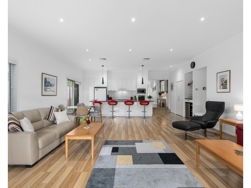 14 Gordon Street, Cowes VIC 3922