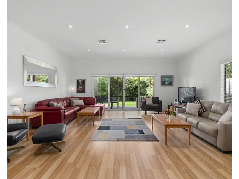 14 Gordon Street, Cowes VIC 3922