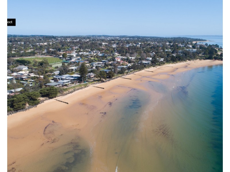 14 Gordon Street, Cowes VIC 3922