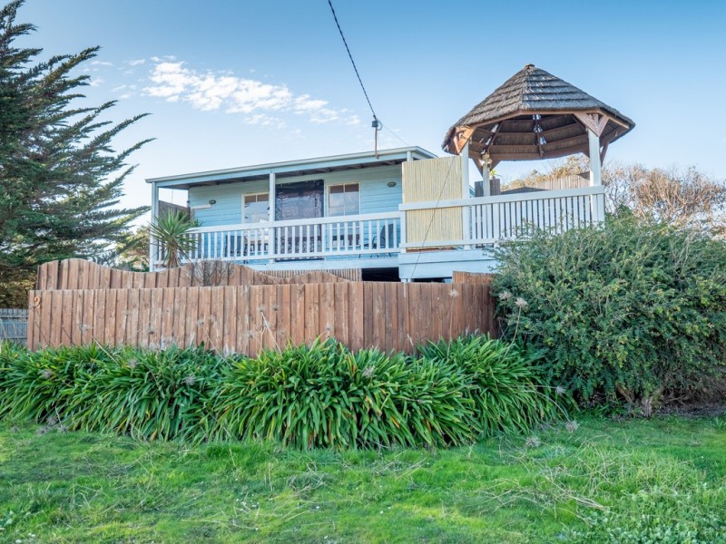 2 Seaview Cres, Surf Beach VIC 3922