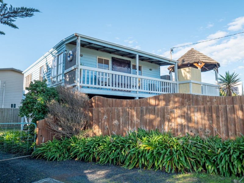 2 Seaview Cres, Surf Beach VIC 3922