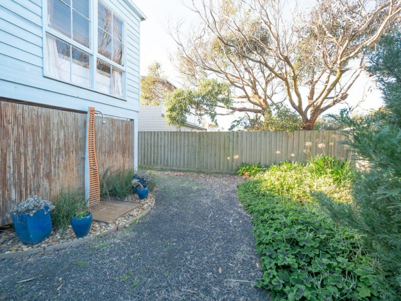 2 Seaview Cres, Surf Beach VIC 3922
