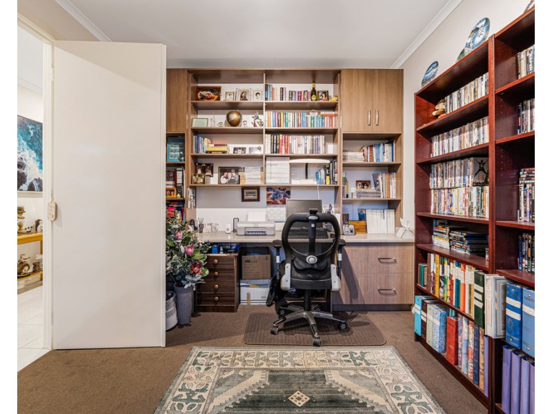 4 Amanda Close, Cowes VIC 3922