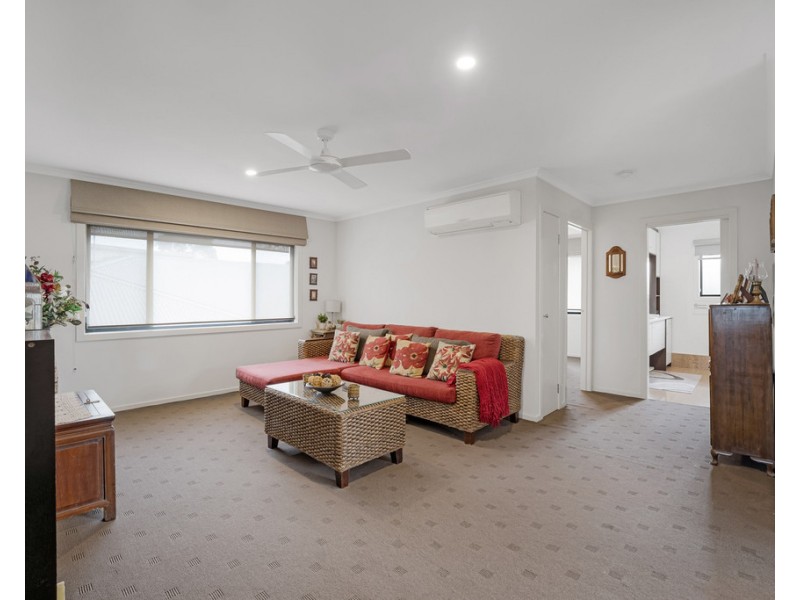 4 Amanda Close, Cowes VIC 3922