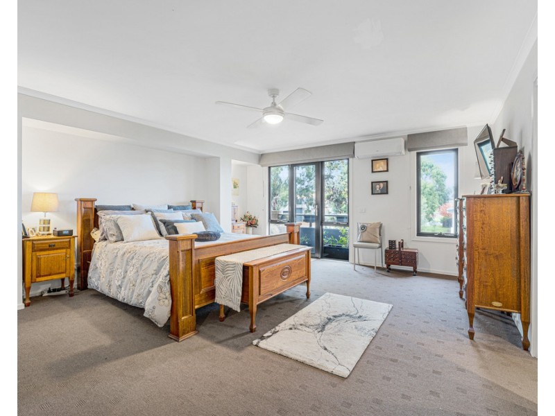 4 Amanda Close, Cowes VIC 3922