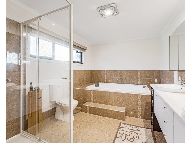 4 Amanda Close, Cowes VIC 3922