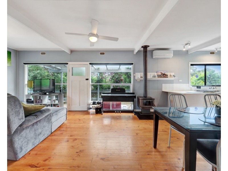 111 Red Rocks Road, Cowes VIC 3922