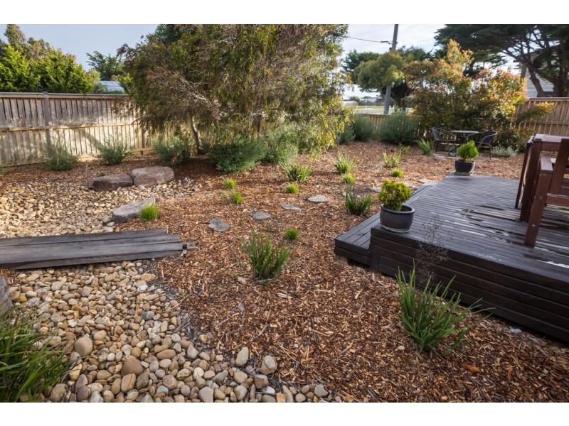 10 Sunderland Bay Road, Sunderland Bay VIC 3922