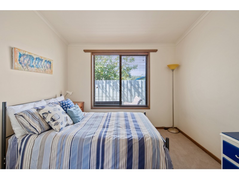 1/6 Carisbrooke Court, Cowes VIC 3922
