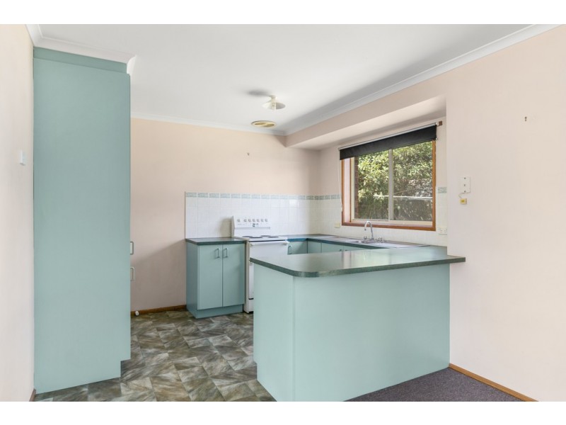 18 Robert Drive, Cowes VIC 3922