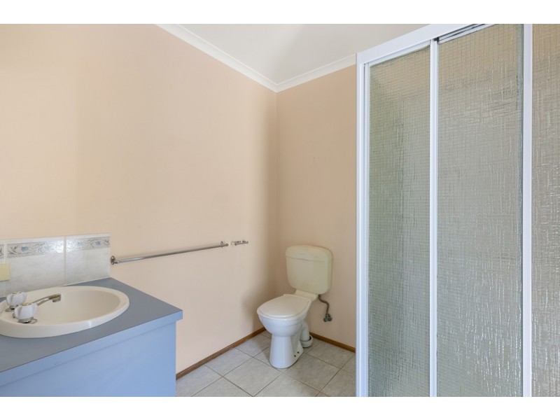 18 Robert Drive, Cowes VIC 3922