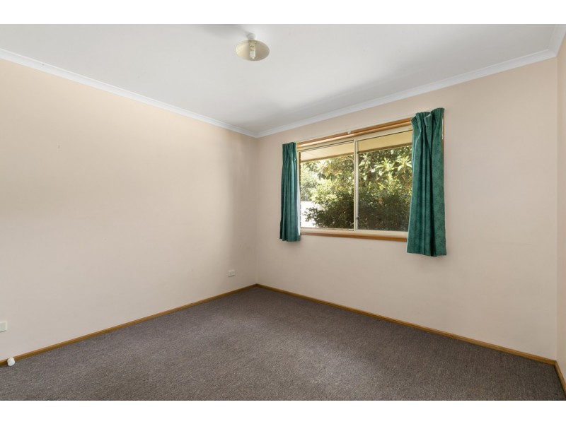 18 Robert Drive, Cowes VIC 3922