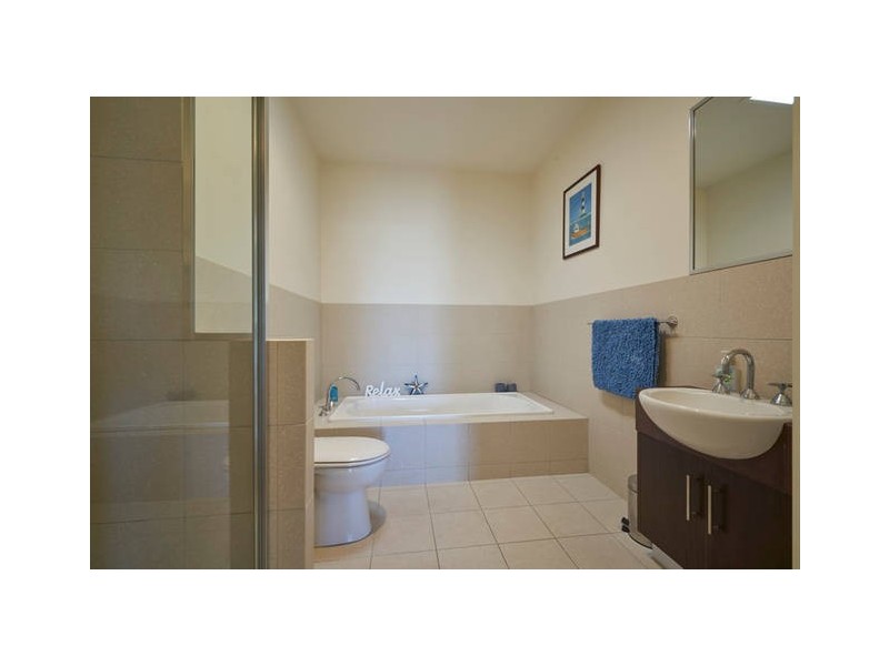 1/12 Grandview Grove, Cowes VIC 3922