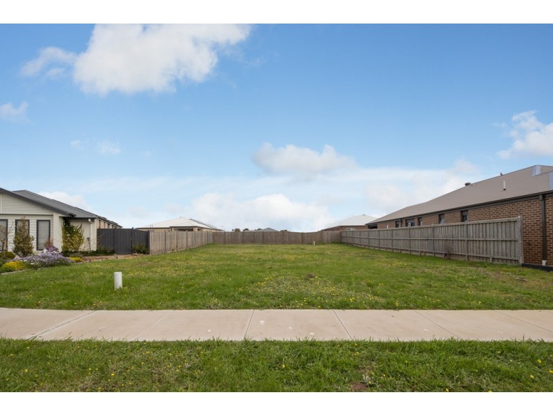 12 Pearl Court, Cowes VIC 3922