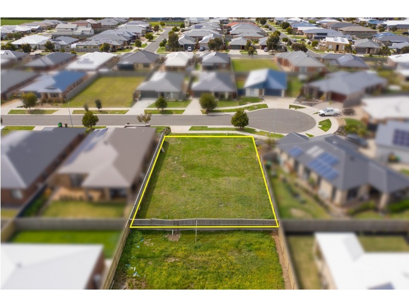 12 Pearl Court, Cowes VIC 3922