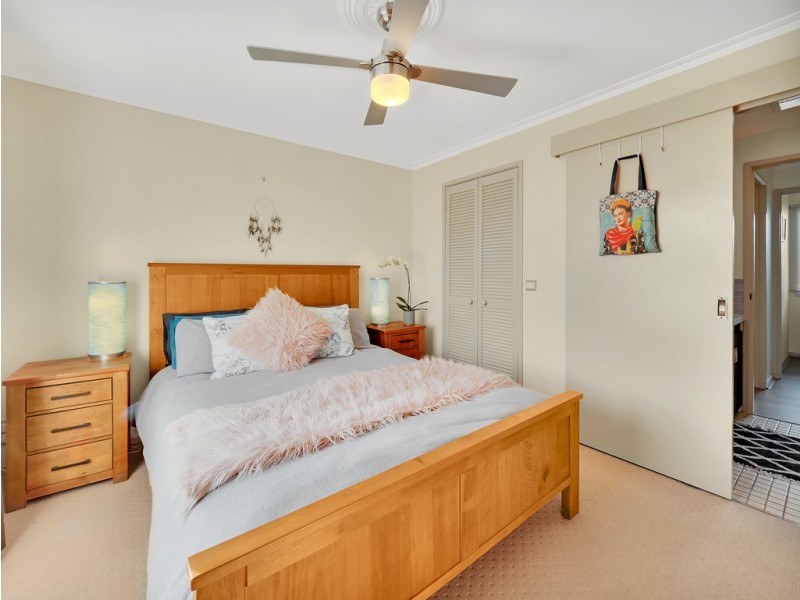 18/137 Settlement Road, Cowes VIC 3922