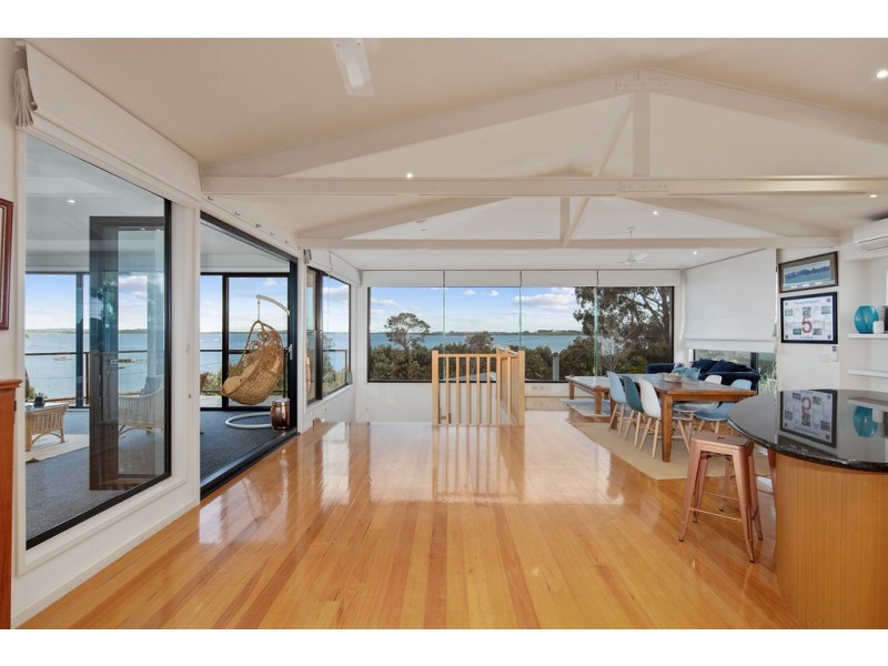 42 Beach Road, Rhyll VIC 3923