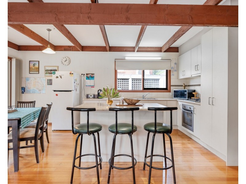 15 Island Crescent, Cowes VIC 3922