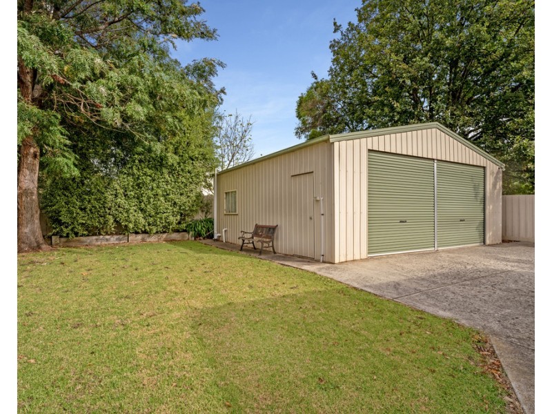 15 Island Crescent, Cowes VIC 3922
