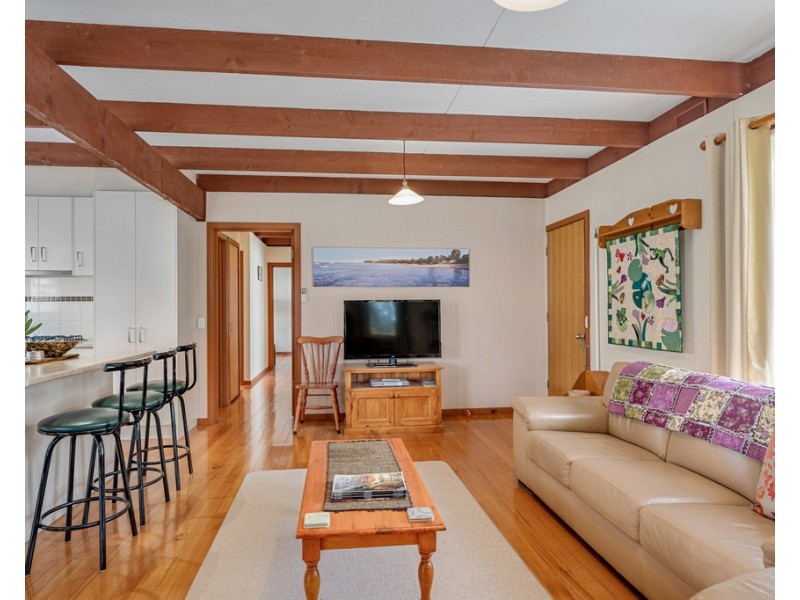 15 Island Crescent, Cowes VIC 3922