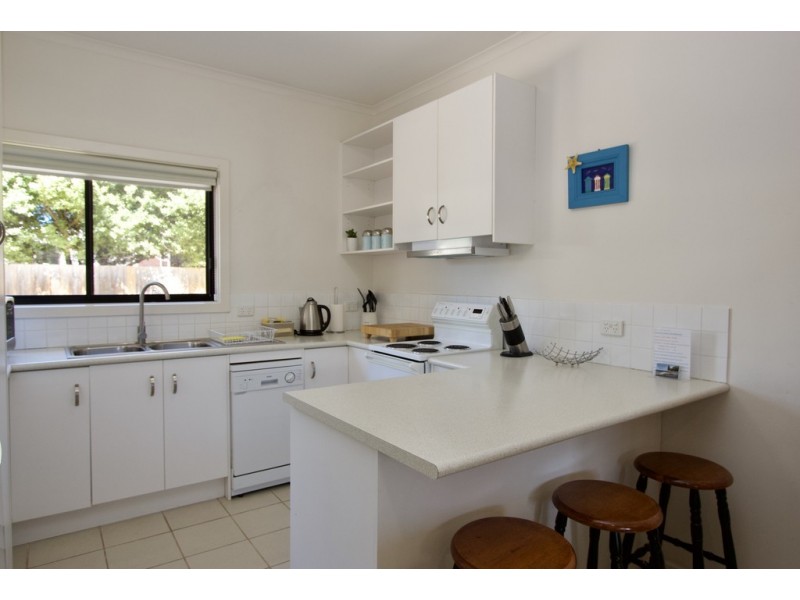 4/26 Douglas Road, Cowes VIC 3922