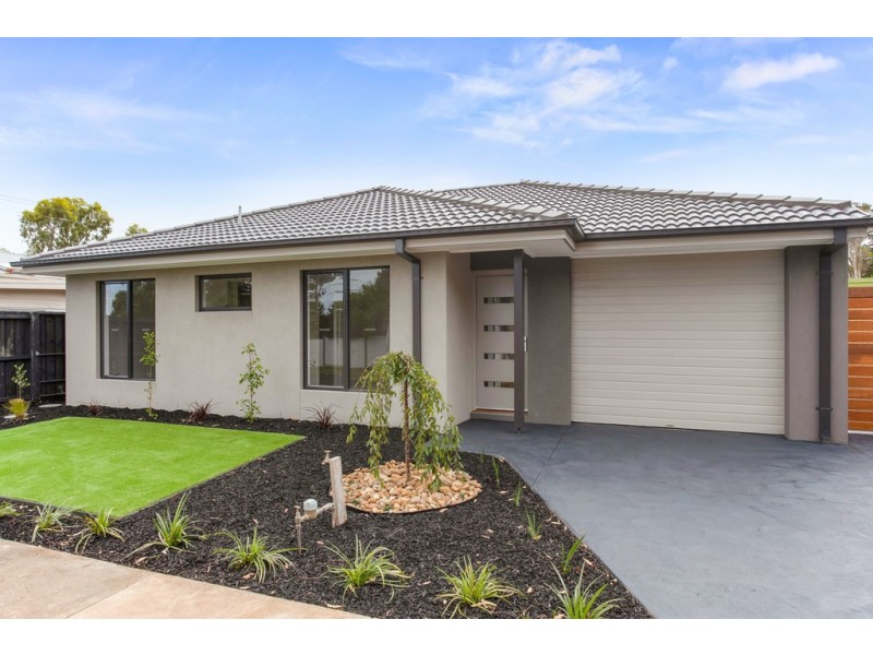 1A Alexander Avenue, Cowes VIC 3922