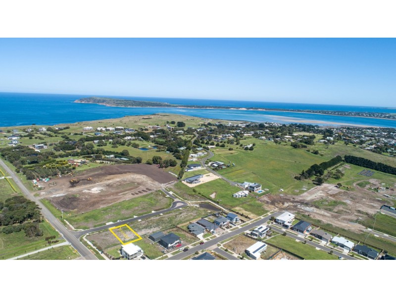 4 Elevation Crescent, San Remo VIC 3925