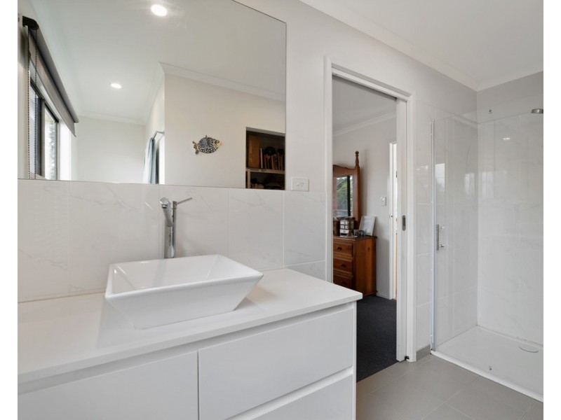 4-6 Foam Street, Sunderland Bay VIC 3922