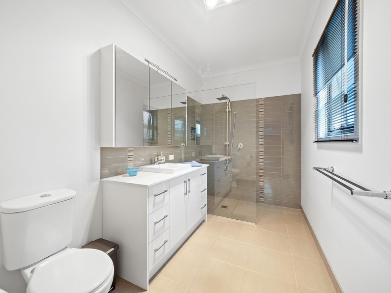 2 Seagrass Avenue, Cowes VIC 3922