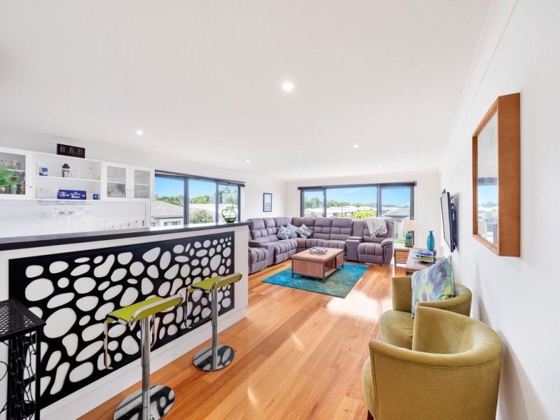 2 Seagrass Avenue, Cowes VIC 3922