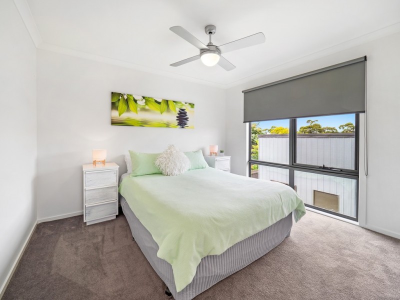 2 Seagrass Avenue, Cowes VIC 3922